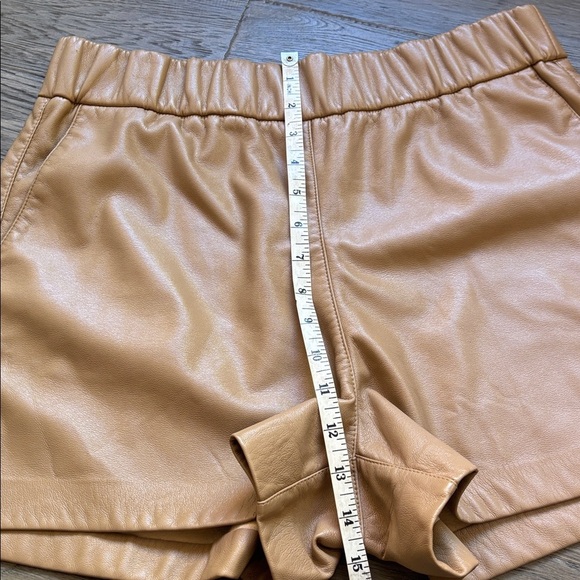 Maison Cinqcent | Tan Faux Leather Shorts Size Medium - Picture 7 of 10